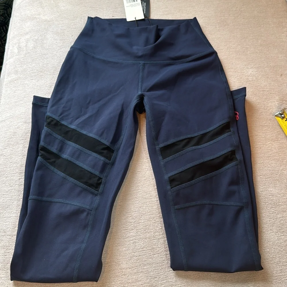 Kadyluxe Mesh Madness Legging - - Picture 10 of 14